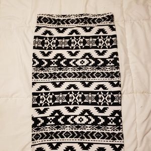 Express Aztec black and while long pencil skirt